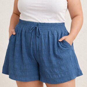 BloomChic Blue Textured Shirred Waist Tie Shorts Size 14-16 Flowy Pull On
